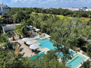 Upscale 2BR Penthouse with WaterGolf View